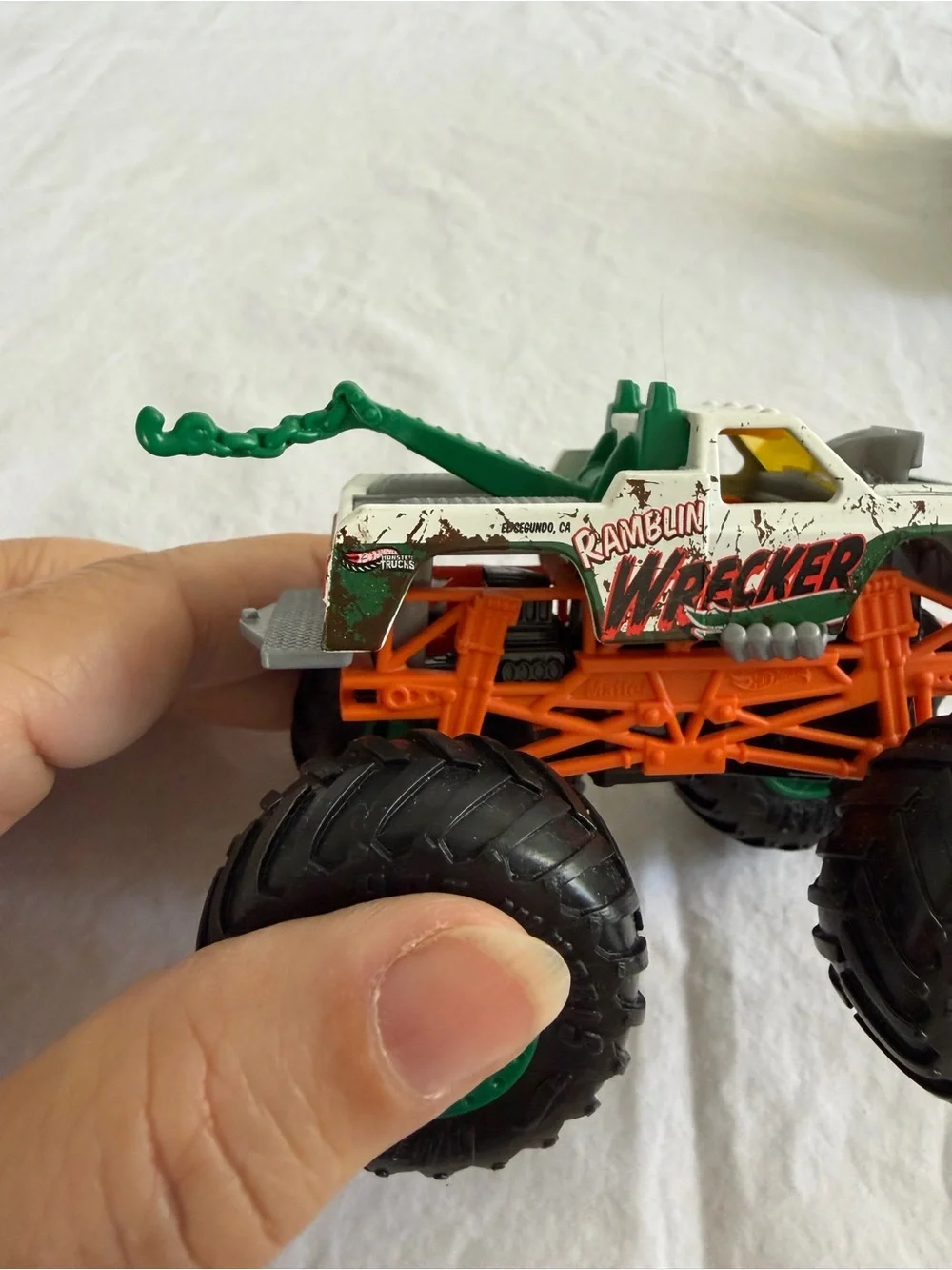 Hot Wheels 1:64 Die-Cast Monster Trucks Lot Ramblin' Wrecker & Crush Delivery